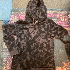 Open elbow hoodie